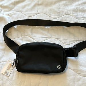 lululemon everywhere belt bag